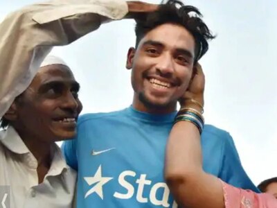 Tremendous character, Sourav Gangulys motivational tweet for Mohammed Siraj after pacers father passes away Sourav Ganguly: অস্ট্রেলিয়ায় মহম্মদ সিরাজ, বাবা আর নেই, ‘অসাধারণ চরিত্র!’ ট্যুইট সৌরভের