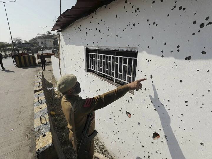 India Summons Pak Official Over J&K Encounter, Says Stop Support To Terror সন্ত্রাসে মদত দেওয়া বন্ধ করুক পাকিস্তান, আধিকারিককে ডেকে নাগরোটা সংঘর্ষের প্রেক্ষিতে কড়া বার্তা দিল্লির