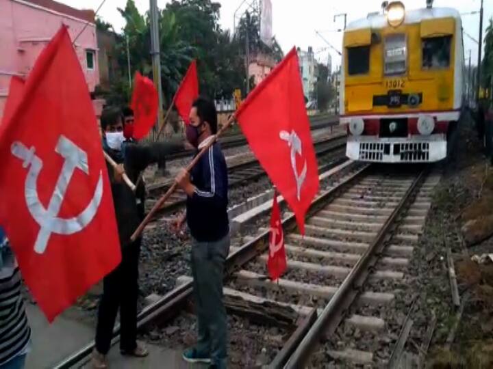 হুগলি ও পাণ্ডুয়া স্টেশনে রেল অবরোধ। চণ্ডীতলা বাজারে যান চলাচল বন্ধ করে দেয় ধর্মঘটীরা। চুঁচুড়ায় ফেরি সার্ভিস বন্ধ। চুঁচুড়া বাস স্ট্যান্ড থেকে সকালে কোনও বাস বের হয়নি। 