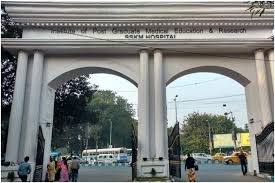 Miscreants attack 3 injured youths in SSKM পুলিশের সামনেই! মাঝরাতে এসএসকেএমে ঢুকে ৩ জখম যুবককে মারধর দুষ্কৃতীদের