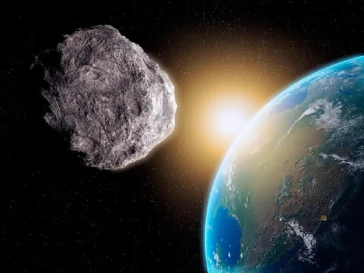 An Asteroid As Big As The Burj Khalifa Will Hurtle Past Earth tomorrow Asteroid: কাল পৃথিবীর পাশ দিয়ে চলে যাবে দুবাইয়ের বুর্জ খলিফার আকারের একটি গ্রহাণু, বিপদের আশঙ্কা নেই