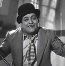 বলিউডের আরও এক জনপ্রিয় কমেডিয়ান ভগবান দাদা। তাঁর আসল নাম ভগবান আভাজি পলব। তিনি প্রথম জীবনে শ্রমিক হিসেবে কাজ করতেন। কিন্তু তারই মধ্যে ছবিতে অভিনয়ের স্বপ্ন দেখতেন। সুযোগ আসতেই তিনি নিজের জাত চিনিয়ে দেন। নিজস্ব ভঙ্গিতে নাচের জন্য তিনি বিশেষ জনপ্রিয় ছিলেন। 