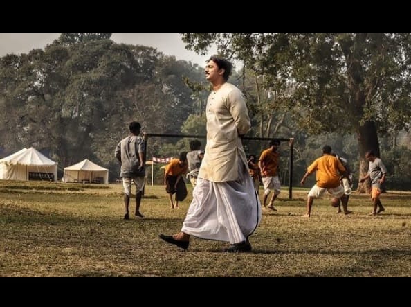 আজ সোশ্যাল মিডিয়ায় একটি ছবি পোস্ট করে দেব লেখেন, 'আজ থেকে গোলন্দাজের দ্বিতীয় শিডিউল শুরু হল। নতুন এই পথ চলায় সব ভালো হোক'