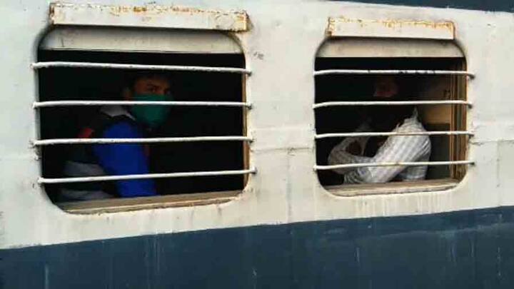 সেইমতো, বুধবার থেকে গড়াতে শুরু করল নন সাবার্বন প্যাসেঞ্জার ট্রেনের চাকা। এদিন সকালে বোলপুর স্টেশন চত্বরে টিকিট কাউন্টার লম্বা লাইন চালু হল লোকাল ট্রেন। রামপুরহাট থেকে বর্ধমান লোকাল ট্রেন চালু হল। 