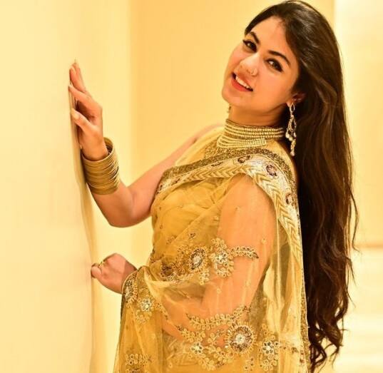 আপাতত কাজেই ফের কাজেই ব্যস্ত হয়ে পড়বেন অভিনেত্রী। তার ফাঁকেই বিশেষ দিনটি কাটালেন মজা করে।