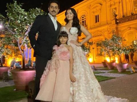 অভিষেক বচ্চনের থেকে ২ বছরের বড় ঐশ্বর্য রাই বচ্চন। ২০০৭ সালে বিয়ে হয় তাঁদের। 