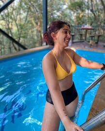 সুইমিং পুলে সময় কাটাচ্ছেন আমির কন্যা Ira