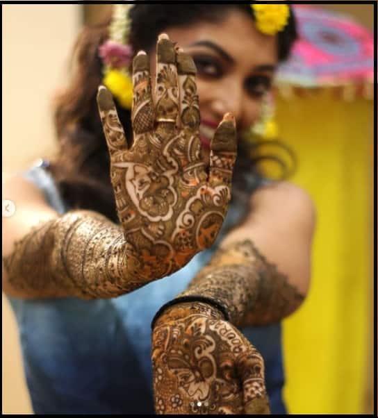 নিজেই আপলেড করেছিলেন সেই সব ছবি।