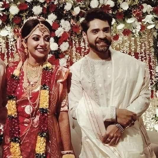 এবিপি আনন্দের তরফেও নবদম্পতিকে অনেক শুভেচ্ছা।