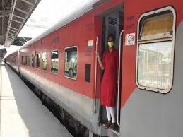 Travelling On Side Berth Gets Comfortable, Indian Railways Introduces New Design; Watch Video রেল নিয়ে এল নয়া ডিজাইন, ট্রেনের সাইড বার্থ এবার অনেক বেশি আরামদায়ক