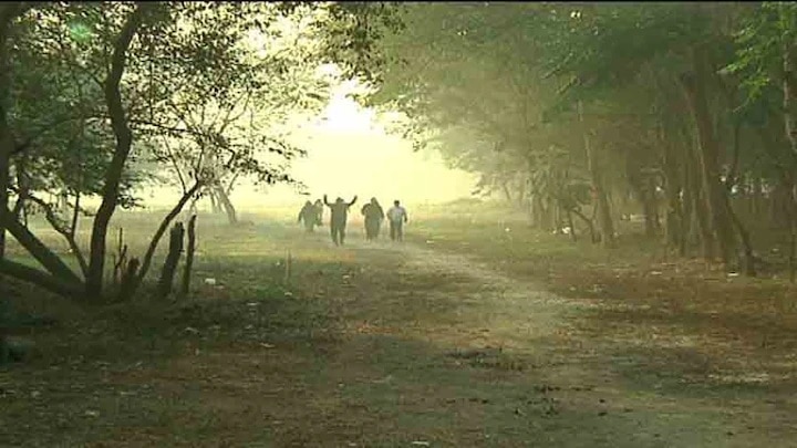 West Bengal Weather updates Kolkata winter Met office predicts temperature may drop from weekend, fog in Bengal next 48 hours West Bengal Weather: কুয়াশার দাপট আরও দুদিন,সপ্তাহান্তে জাঁকিয়ে শীত, পূর্বাভাস আবহাওয়া দফতরের