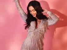 মলদ্বীপে ছুটি কাটাচ্ছেন প্রাক্তন মিস ওয়ার্ল্ড মানুষী ছিল্লার