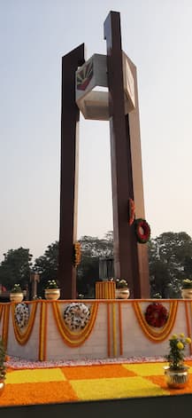 Vijay Diwas 2020: আকাশের বুক চিরে গর্জন বায়ুসেনার সুখোই-১০ যুদ্ধবিমানের, বর্ণাঢ্যভাবে পালিত বিজয় দিবস