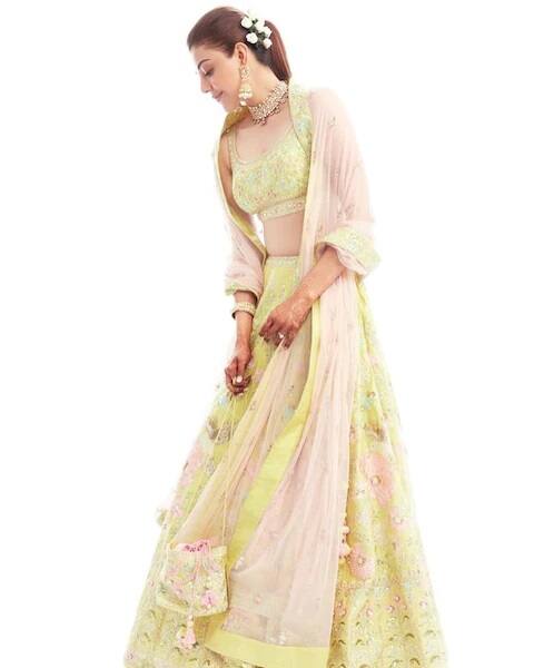 ৩০ অক্টোবর কাজল আগরওয়াল বিয়ে করেছেন ব্যবসায়ী গৌতম কিচলুকে।