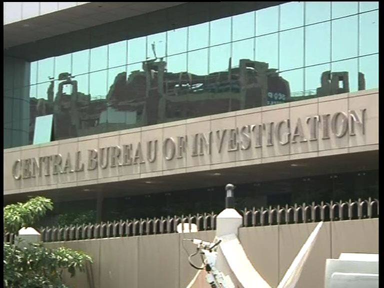 সারদা মামলায় রাজীব কুমারকে হেফাজতে চেয়ে সুপ্রিম কোর্টে আবেদন সিবিআইয়ের, উল্লেখ কুণাল, দেবযানীদের বয়ান CBI appeals to supreme court seeking Rajeev kumar in their custody in Saradha scam case সারদা মামলায় রাজীব কুমারকে হেফাজতে চেয়ে সুপ্রিম কোর্টে আবেদন সিবিআইয়ের, উল্লেখ কুণাল, দেবযানীদের বয়ান