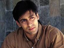 আগামীকাল ৫৫-তে পা দেবেন বলিউডের ভাইজান, দেখে নিন শৈশব থেকে কৈশোরের সেই ছবি