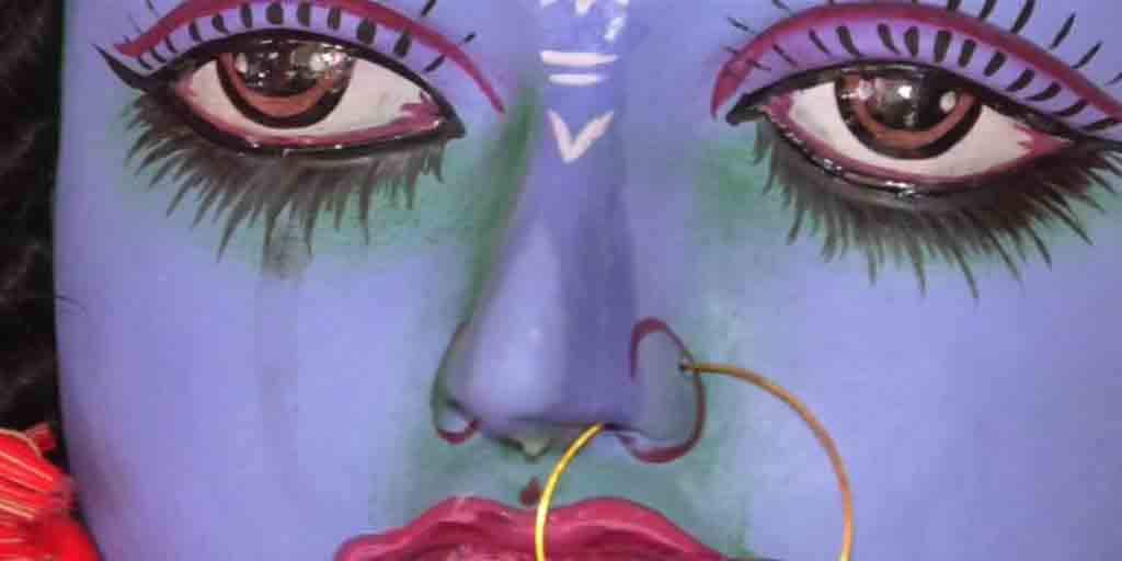 কালীর চোখ দিয়ে গড়াচ্ছে জল! তোলপাড় বহরমপুর Mushidabad Berhampore end of year Kali's eyes watering Tolpar Bahrampur, Science Mancha dismisses claim with explanation কালীর চোখ দিয়ে গড়াচ্ছে জল! তোলপাড় বহরমপুর