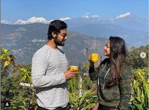 হাতে চায়ের কাপ, কাঞ্চনজঙ্ঘার সামনে সোহিনী-রণজয়