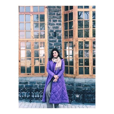 এই অভিনেত্রীর ছুটি কাটানোর ছবি সোশ্যাল মিডিয়ায় ভাইরাল। 