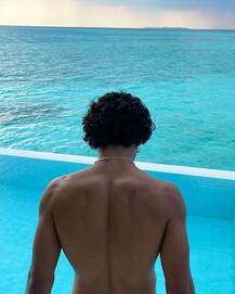 মালদ্বীপে ছুটি কাটাচ্ছেন অনন্যা পান্ডে ও ঈশান খাট্টার