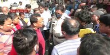সম্পত্তি বিবাদে তৃণমূল ঘেঁষা মেজ ভাইয়ের স্ত্রীকে ‘জয় শ্রী রাম’ ধ্বনি দিয়ে নিগ্রহ বিজেপি সমর্থক ভাসুরের!