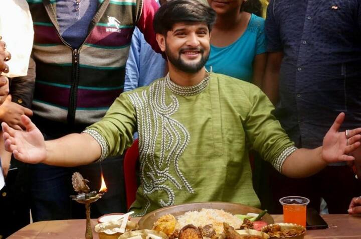 ইতিমধ্যে হয়ে গিয়েছে প্রি-ওয়েডিং শ্যুট, এবার আইবুড়ো ভাত খেলেন অভিনেতা। 