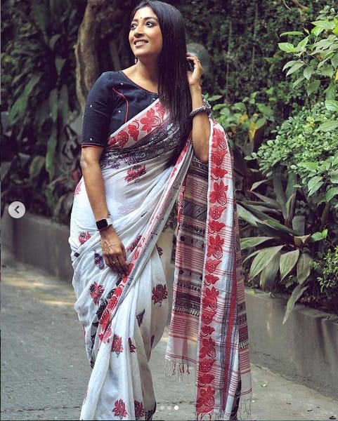 দেখুন তাঁর আরও ছবি।
