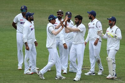 Ind vs Aus,3rd Test : SCG crowd racial allegation on Mohammad Siraj and Jasprit Bumrah Ind vs Aus,3rd Test: সিডনিতে বুমরাহ, সিরাজের উদ্দেশে গ্যালারি থেকে জাতিবিদ্বেষমূলক মন্তব্যের অভিযোগ