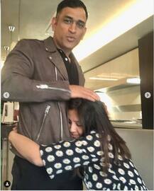 Sakshi Dhoni on Instagram: ২০০৮-এ প্রেমের শুরু, তারপর থেকে এখনও চলছে, ধোনি-সাক্ষীর ছবি ভাইরাল সোশ্যাল মিডিয়ায়