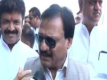 Congress MLA Sajjan Singh Verma refuses to raise marriage age Sajjan Singh Verma: ১৫-তেই মা হয়, কেন মেয়েদের বিয়ের বয়স ১৮ থেকে বাড়িয়ে ২১ করতে হবে? বিতর্কিত মন্তব্য মধ্য়প্রদেশের কংগ্রেস নেতার