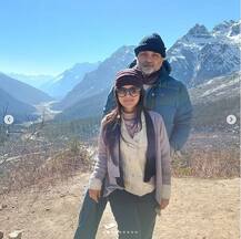 সিকিমে ছুটি কাটিয়ে সস্ত্রীক সৃজিত মুখোপাধ্যায় ফিরে এলেন কলকাতা