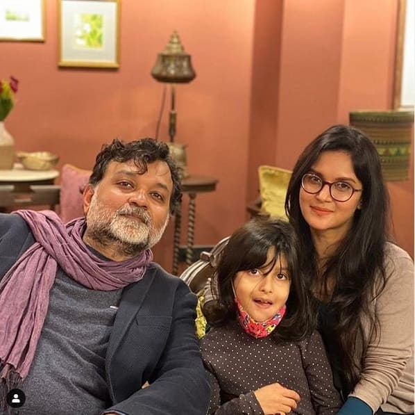 কলকাতা চলচ্চিত্র উৎসবে যোগ দিতে শহরে ফিরেছেন পরিচালক সৃজিত মুখোপাধ্যায়।