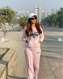 অভিনয় করেছেন বেশ কয়েকটি বাংলা ছবিতে, দেখুন বাংলাদেশী অভিনেত্রী বিদ্যা সিনহা মিমকে