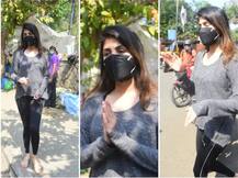 Rhea Chakraborty Photos: সুশান্তের জন্মদিনে ফুল কিনতে গিয়ে পাপারাৎজির মুখোমুখি রিয়া, করজোড়ে বললেন, 'ফলো করবেন না প্লিজ'