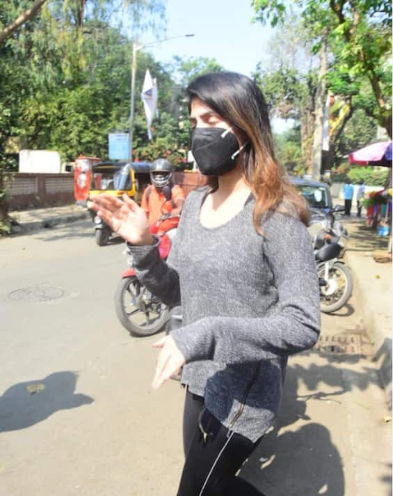 সব ছবি, মানব মঙ্গলানি