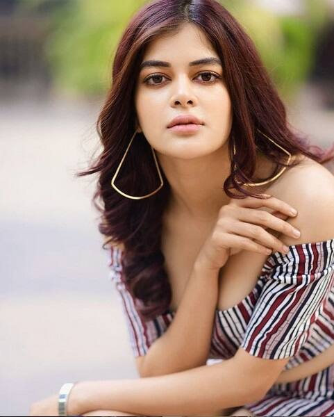 তারপর ওয়েব সিরিজের চিনি- ধীরে ধীরে নিজের জায়গা করে নিচ্ছেন মধুমিতা।