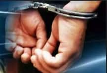 Delhi Jewellery shop Steal: পরিচয় লুকোতে পরনে পিপিই কিট, দিল্লির দোকান থেকে ২০ কোটির সোনা চুরি করল হুগলির এই যুবক