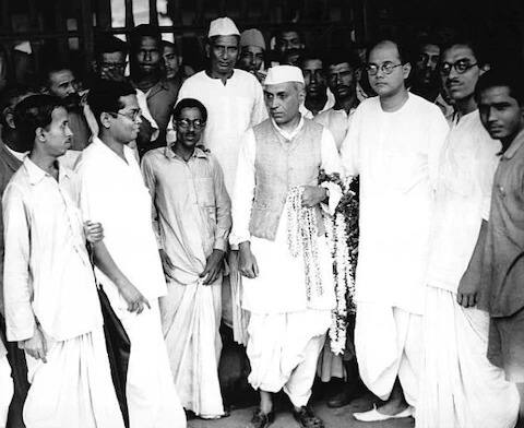 তিনি কংগ্রেসের সভাপতিও ছিলেন।