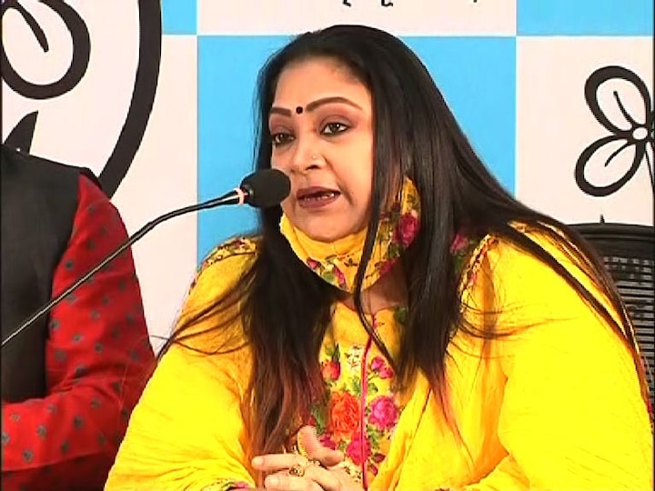 মমতা বন্দ্যোপাধ্যায়ের আদর্শে অনুপ্রাণিত আমি, বলেন পিয়া সেনগুপ্ত। এই দলের পাশে থাকব। তৃতীয়বার মমতা বন্দ্যোপাধ্যায়কে মু্খ্যমন্ত্রী হিসেবে দেখতে চাই। শেষ রক্তবিন্দু দিয়ে লড়াই করব।