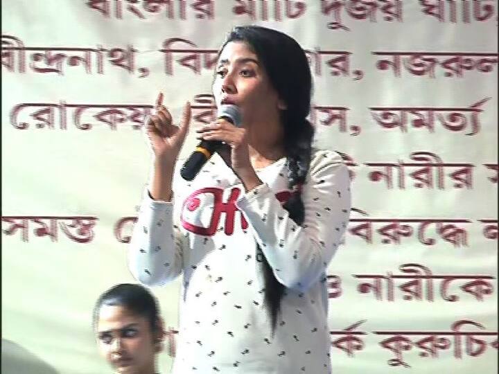 এবিপি আনন্দর স্বরগরম অনুষ্ঠানে মন্তব্যের জেরে, অভিনেত্রী দেবলীনা দত্তকে খুন ও গণধর্ষণের হুমকির অভিযোগ উঠেছে।