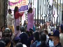 Teacher Protest Rally Photos: বিধানসভা শুরুর দিনেই স্থায়ীকরণ, পেনশনের দাবিতে ভিভিআইপি গেটে বিক্ষোভ শিক্ষক মুক্ত মঞ্চের