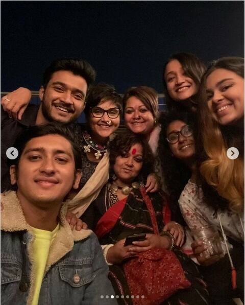 যোগ দিয়েছিলেন তাঁর বোন অজপা ও আরও বেশ কয়েকজন।