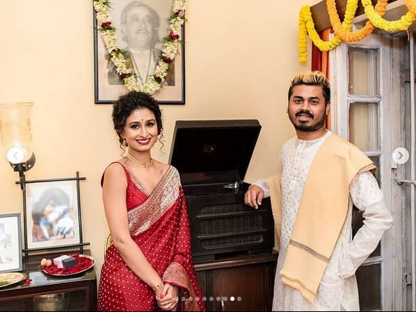 পরিচালক শতরূপা সান্যাল এবং উৎপলেন্দু চক্রবর্তীর মেয়ে চিত্রাঙ্গদা বিয়ে করছেন। 