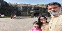 স্ত্রী মিথিলাকে নিয়ে অজন্তা, ইলোরা ঘুরে এলেন সৃজিত মুখোপাধ্যায়