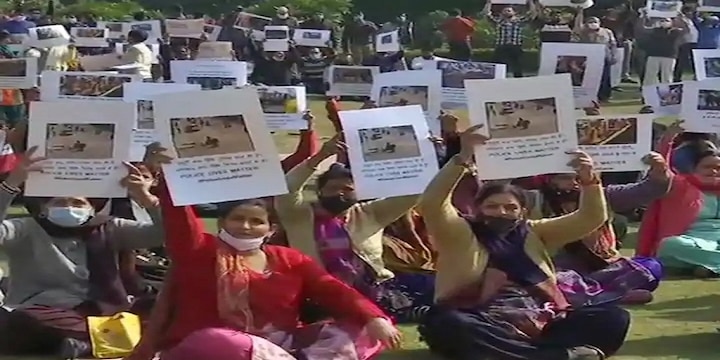 Delhi Police, families of injured personnel stage protest against January 26 attack Farmers Protest Rally: কৃষকদের পাল্টা প্রতিবাদ সভা জখম পুলিশকর্মীদের পরিবারবর্গের