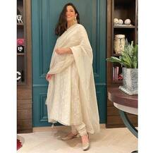 Virat - Anushka House Photos: সুসজ্জিত বিলাসবহুল অ্যাপার্টমেন্ট, ৩৫ তলায় বাস বিরুষ্কার, দেখুন ছবি