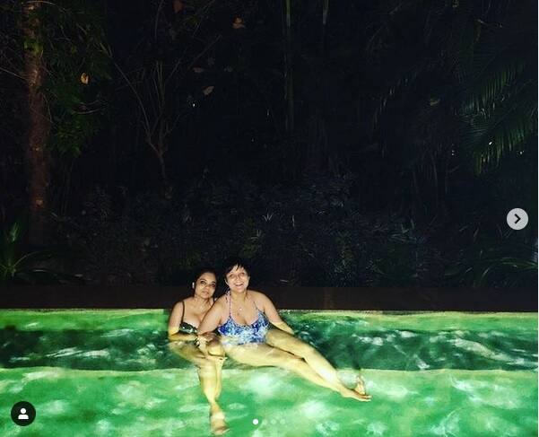 কেরলে গিয়ে আয়ুর্বেদিক ট্রিটমেন্ট নিচ্ছেন তিনি।