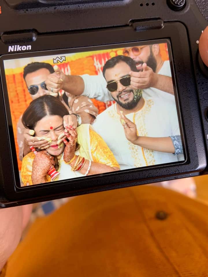 হলুদে মাখামাখি ইমন।