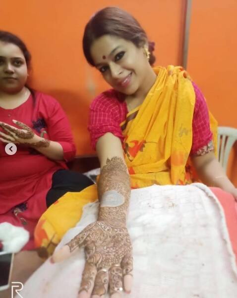 মিউজিশিয়ান নীলাঞ্জনের সঙ্গে আজই সাতপাকে বাঁধা পড়বেন ইমন। গত ৩১ জানুয়ারি খাতায় কলমে বিয়ে সারেন এই জুটি। 