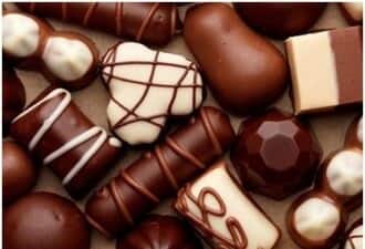 চকোলেট পছন্দ করেন না, এমন মানুষের সংখ্যা খুব কম। ৯ ফেব্রুয়ারি প্রিয় মানুষকে চকোলেট দিয়ে সারপ্রাইজ দিতেই পারেন। 